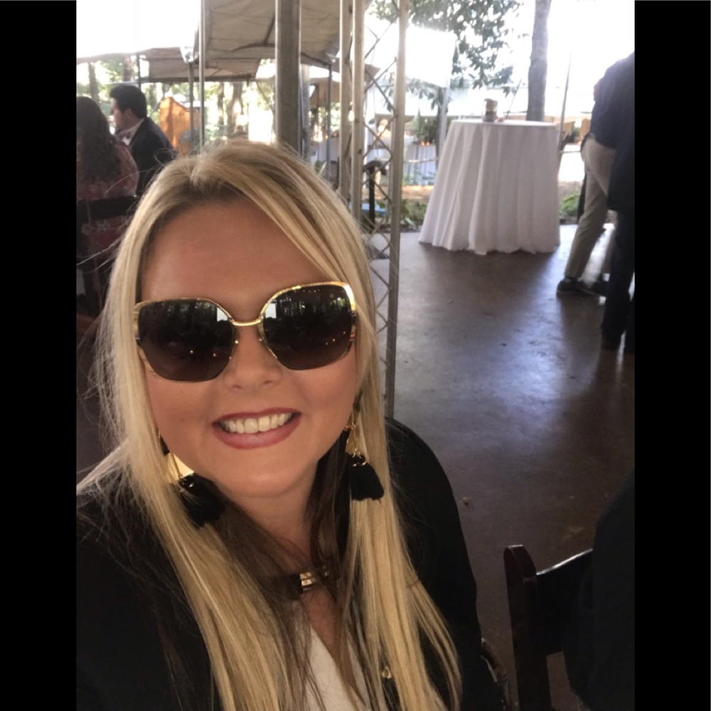 Meet your Posher, Jennifer